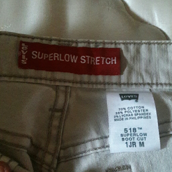 Levis - Picture 2 of 3