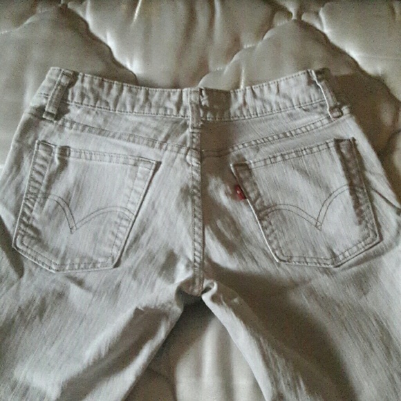 Levis - Picture 3 of 3
