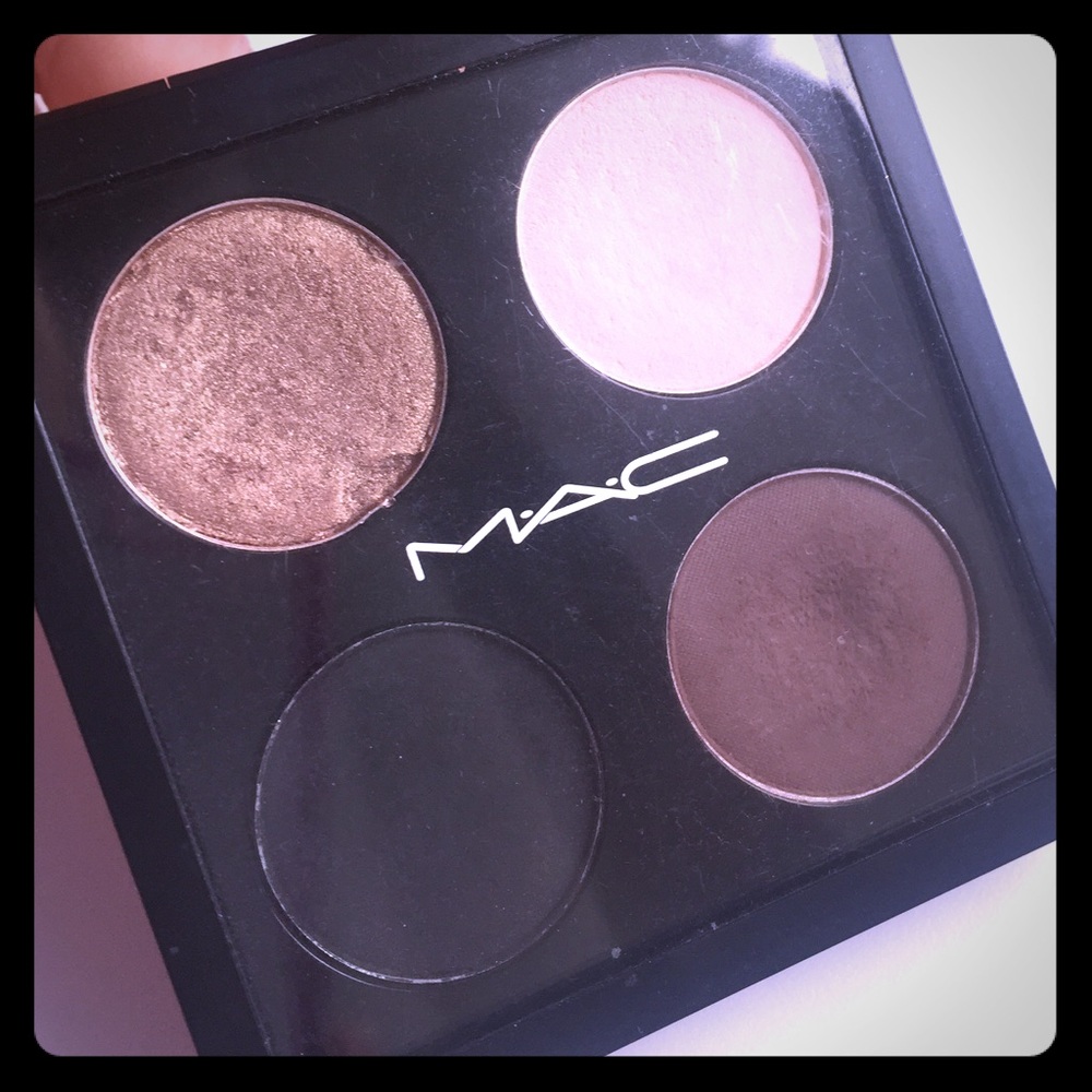 Used MAC Eyeshadow Quad Palette