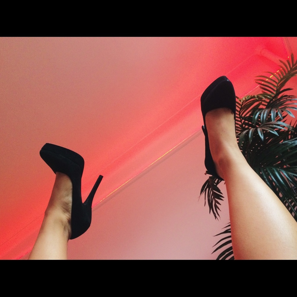 Platform stiletto suede stunner heels
