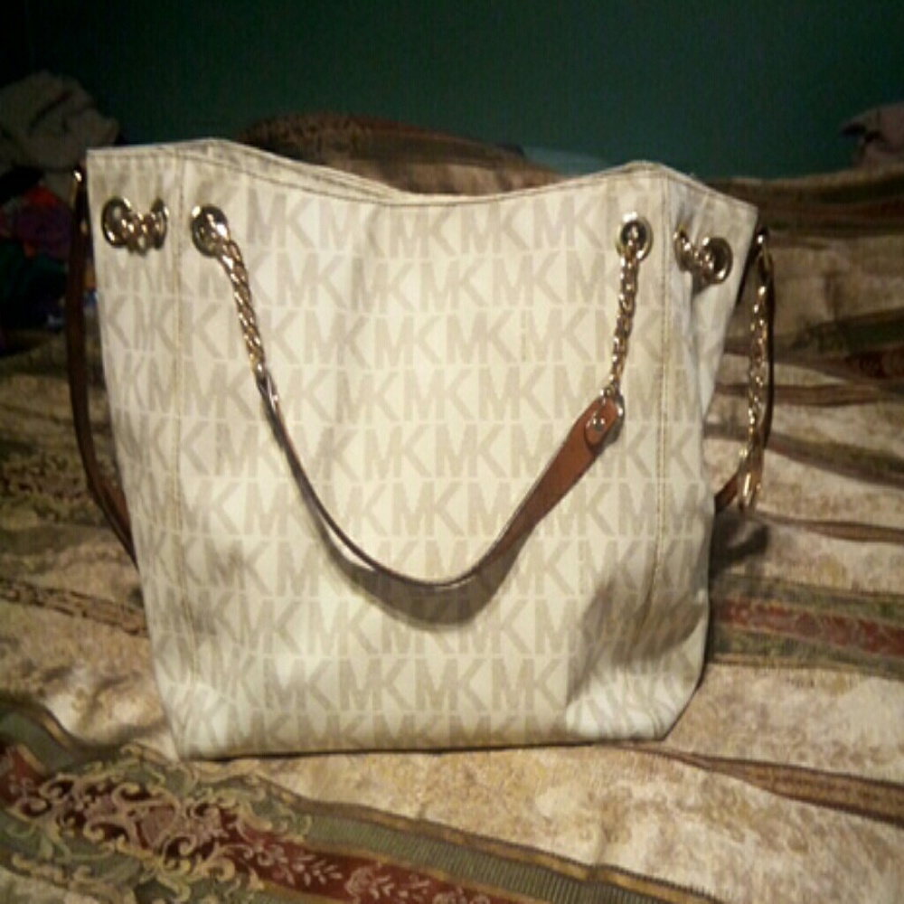 Michael Kors Purse SALE TODAY ONLY