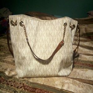 Michael Kors Purse SALE TODAY ONLY