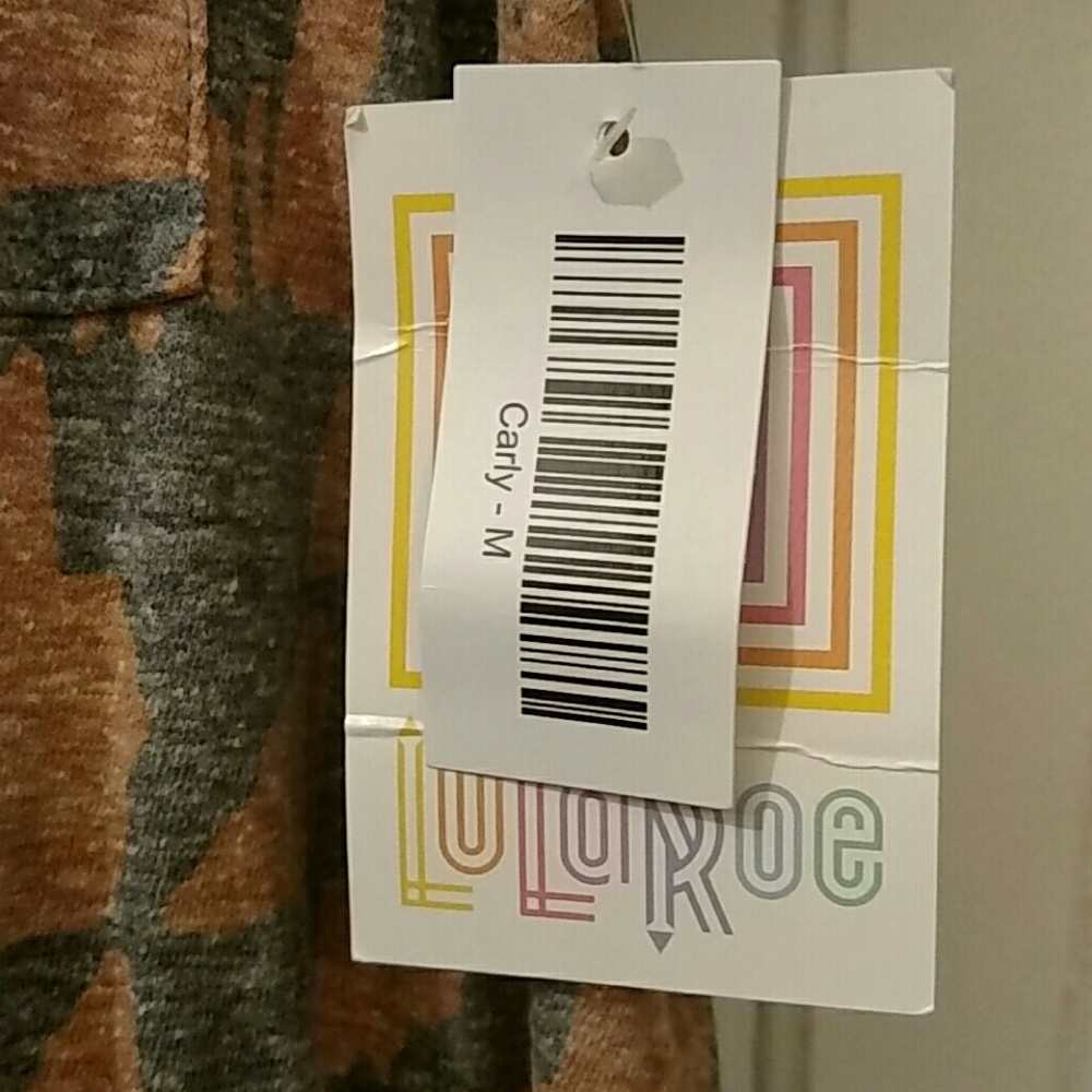 Lularoe Carly Medium - Picture 3 of 4