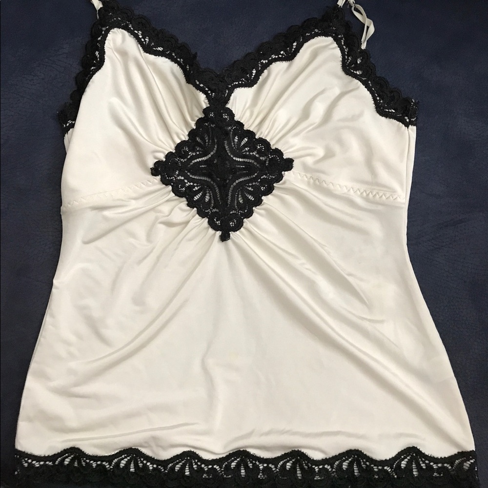 🖤The Limited-Sexy tank with Lace detail. Small.🖤