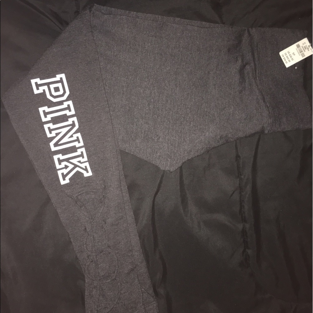 🎀🎀 Victoria secret leggings 🎀🎀 💲is Negotiable