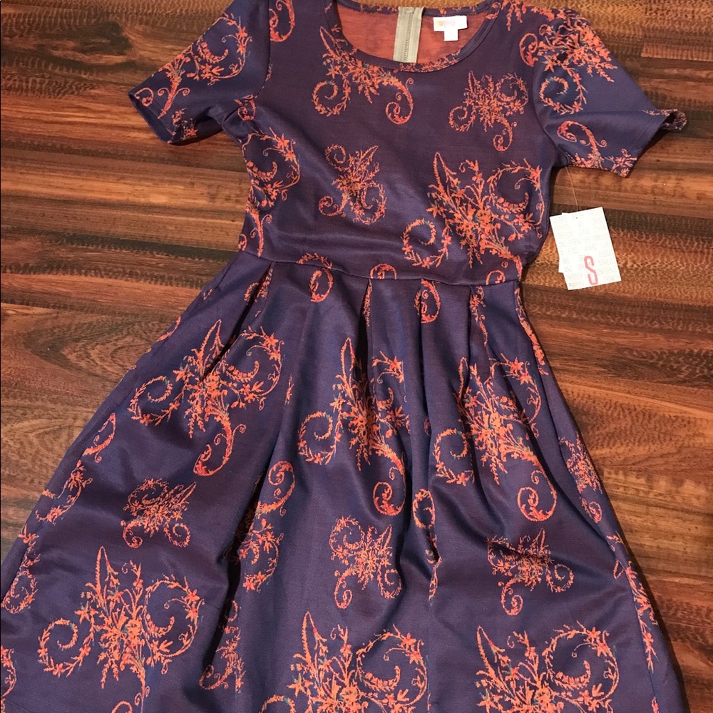 Small LuLaRoe Amelia - purple & pink paisley BNWT
