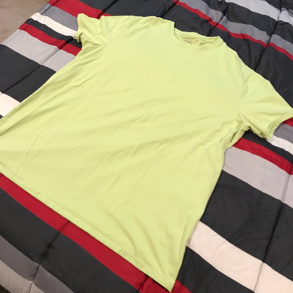 Apt. 9 Spring green Short sleeve tee shirt