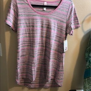 Lularoe Classic Tee S BNWT