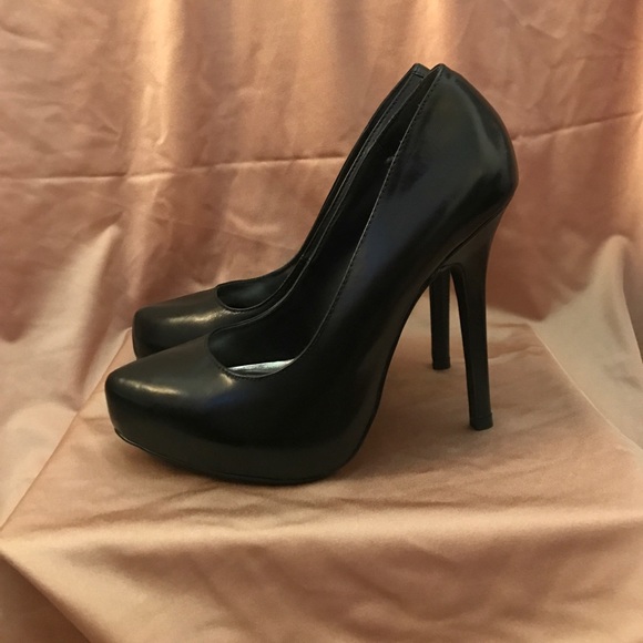 Cathy Jean platform Pointed toe pumps - Picture 2 of 2