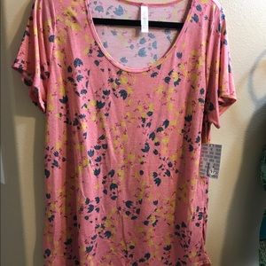 Lularoe Classic Tee L BNWT