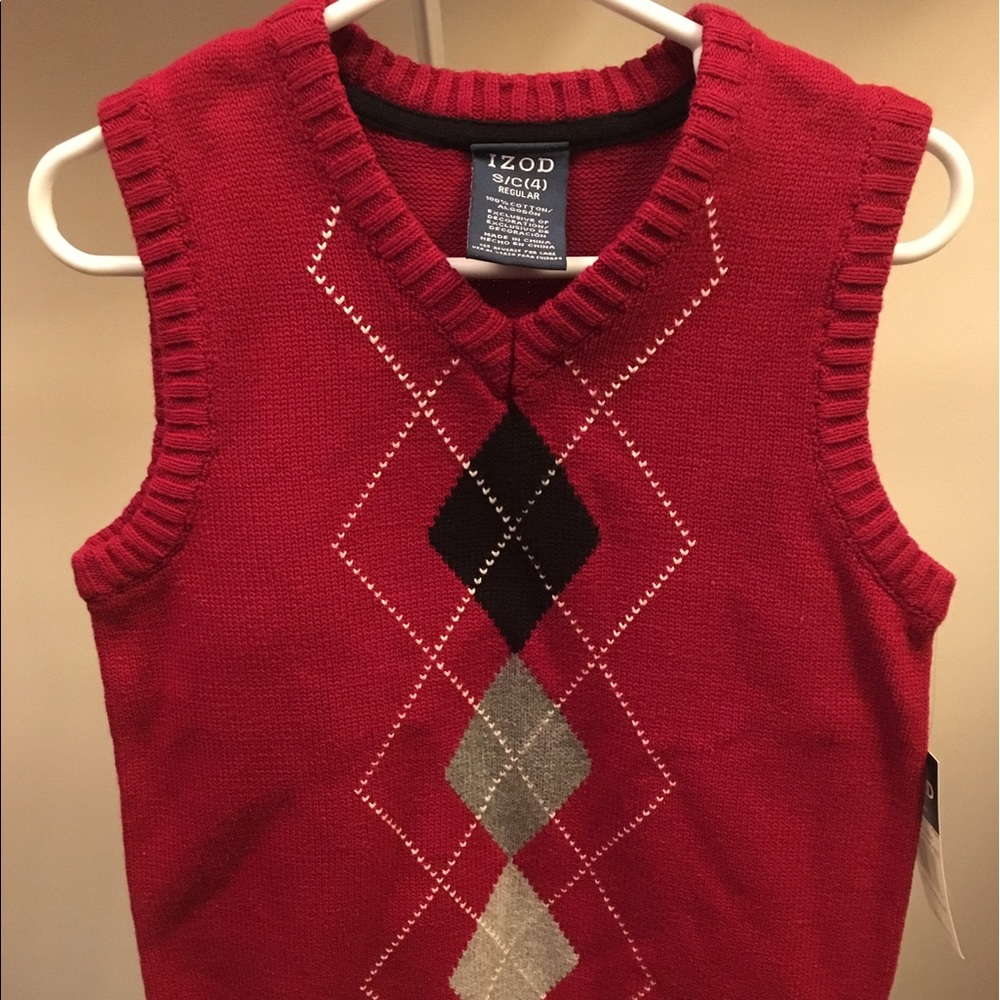 Izod red vest NWOT. Size 4