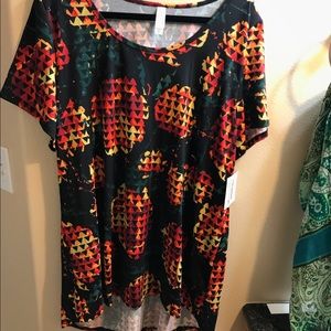 Lularoe Classic Tee 3XL BNWT⭐️PRICE DROP⭐️