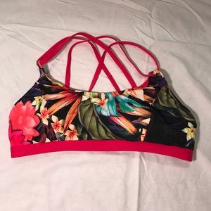 Calia by Carrie Underwood bikini top