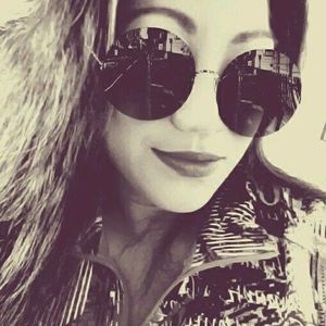 Meet your Posher, Rachelle