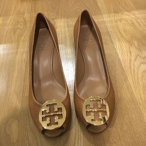 Tan Tory Burch Melanie peep toe wedge