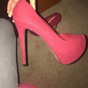 Red Snake skin Aldo heels