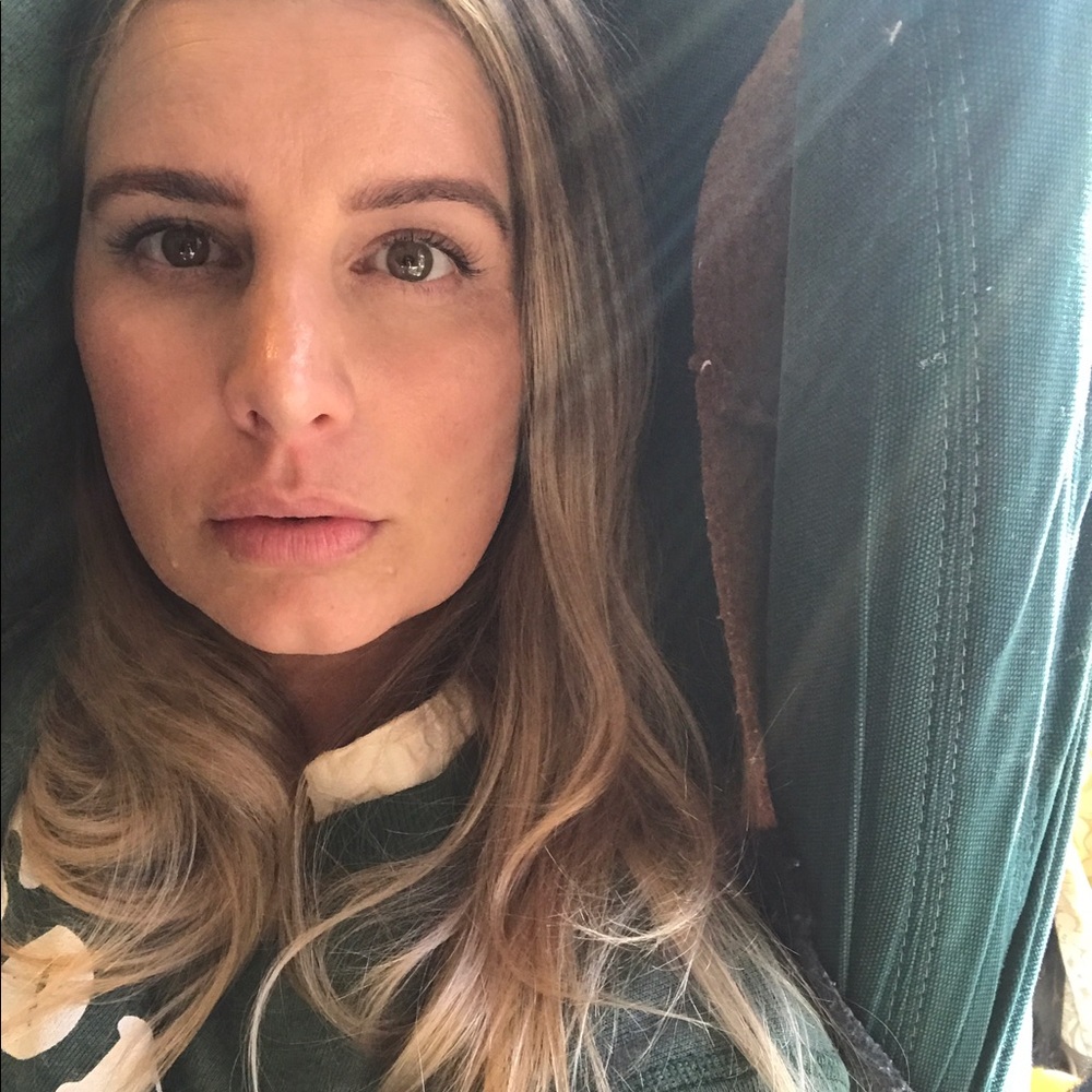 Meet your Posher, Claudia