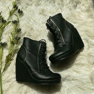 Deena & Ozzy black and gold boots