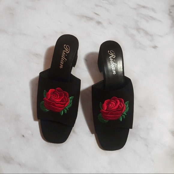 rose patch suede slides - Picture 3 of 4