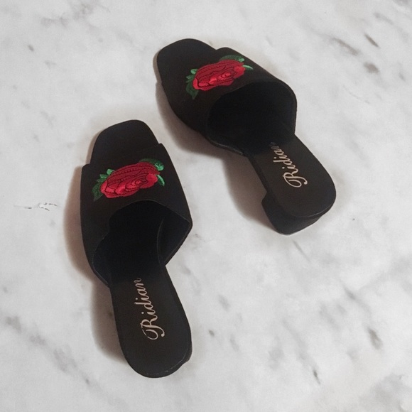 rose patch suede slides - Picture 4 of 4