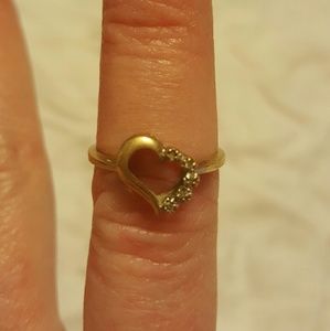 Dainty heart ring