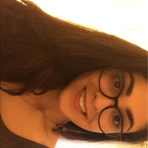 Meet your Posher, Ana