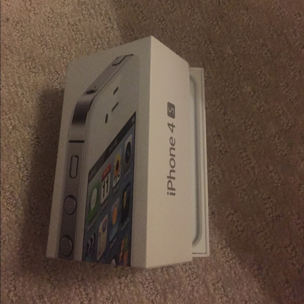 iPhone 4S box