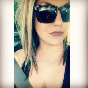 Meet your Posher, Alana