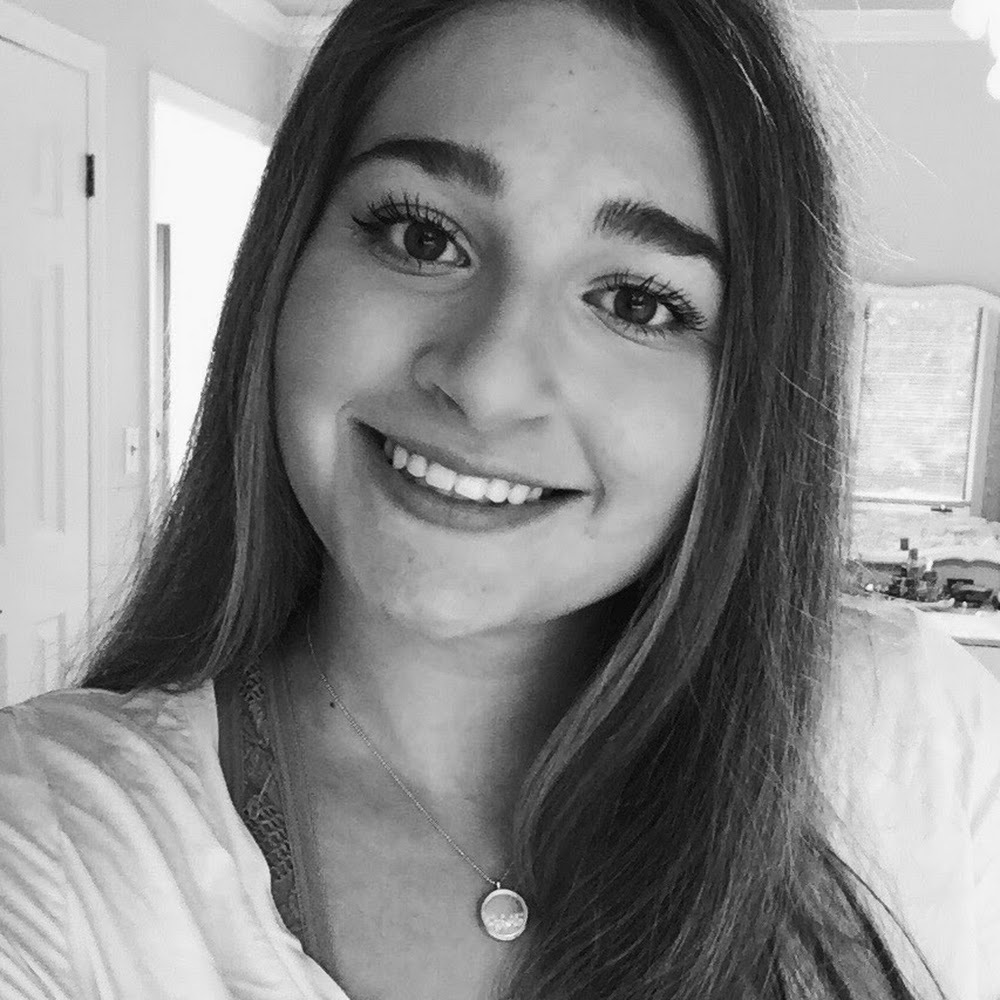 Meet your Posher, Caroline