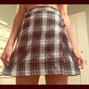 Plaid single pleat skirt