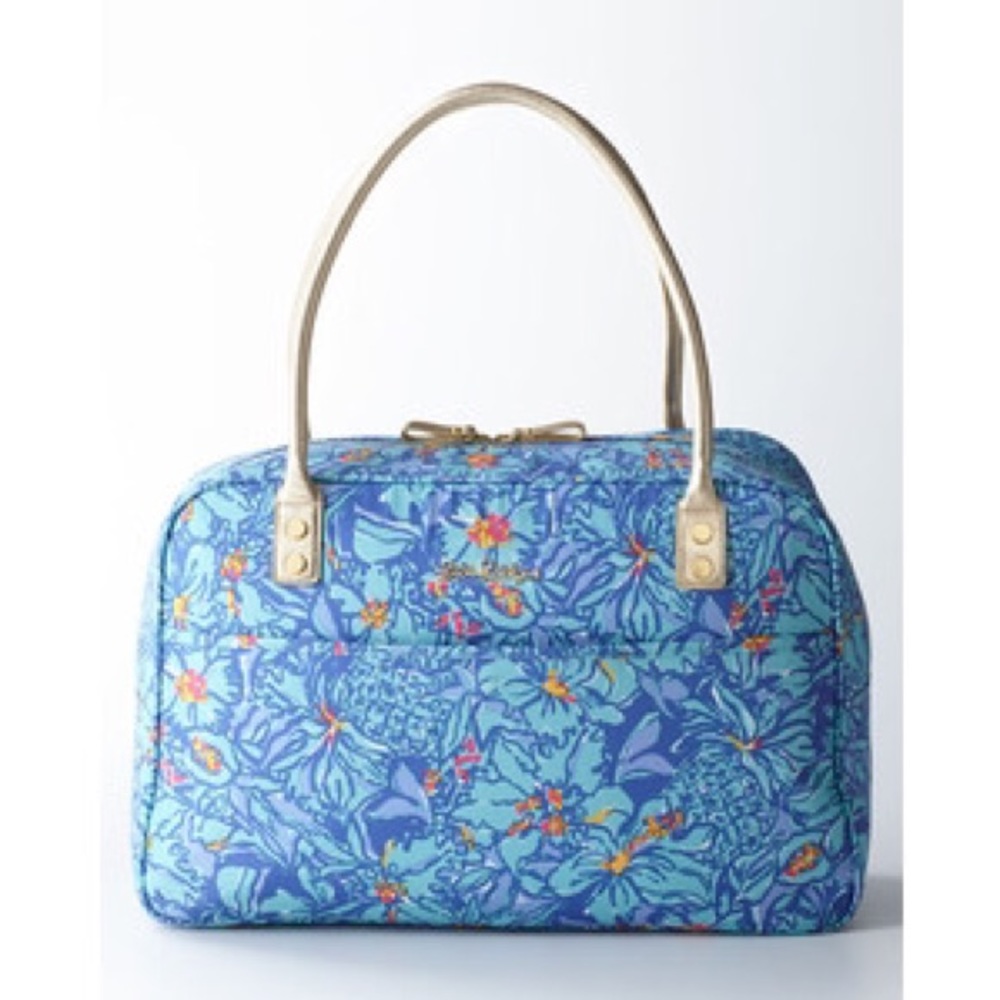 ISO any Lilly pulitzer luggage/large totes