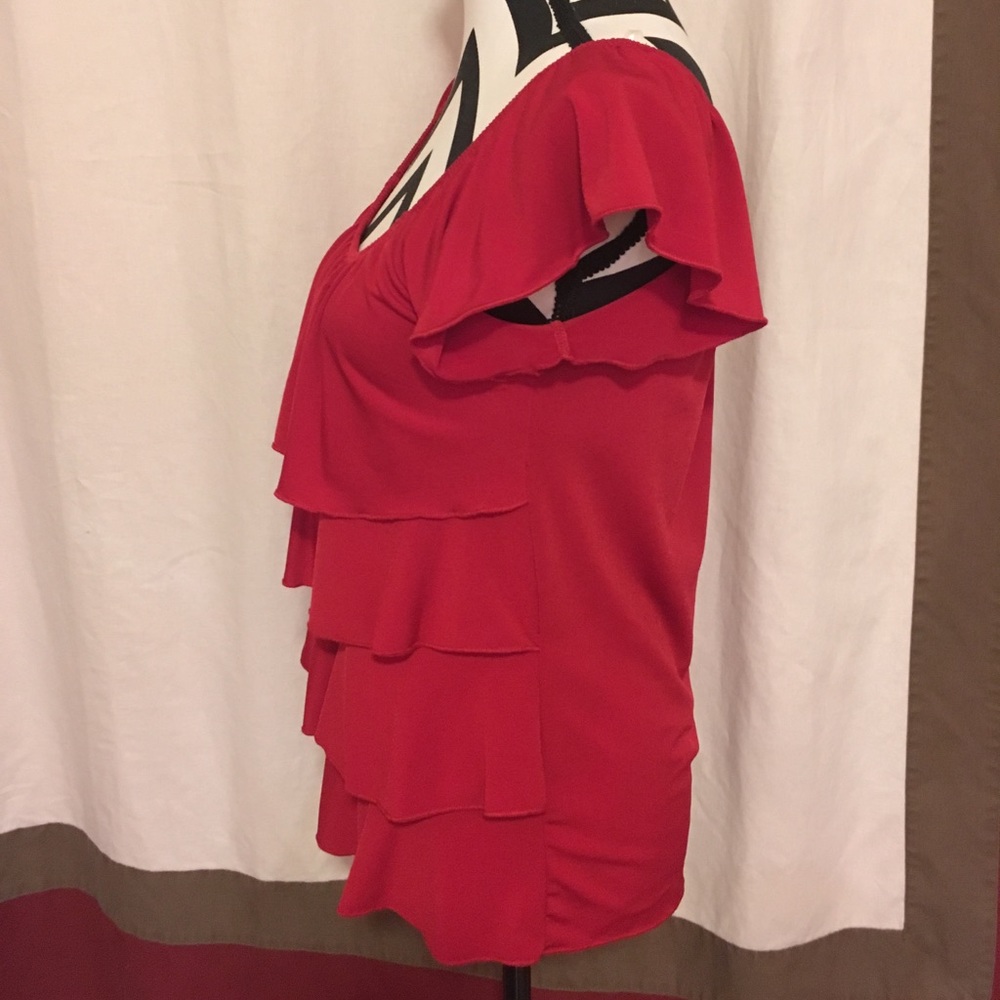Red ruffled blouse NWT - Picture 3 of 4