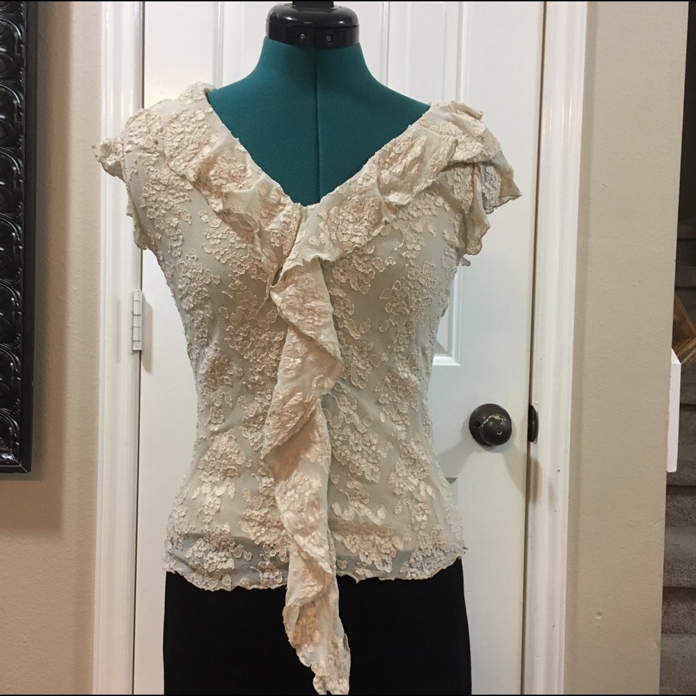 Elegant Ivory lace summer top