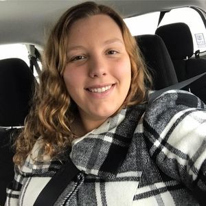 Meet your Posher, Courtney