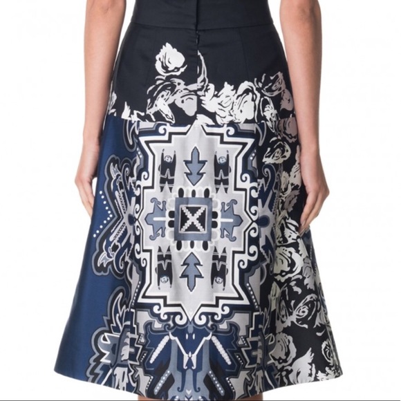 It was bought when I was pregnant it's too small. - Picture 4 of 7