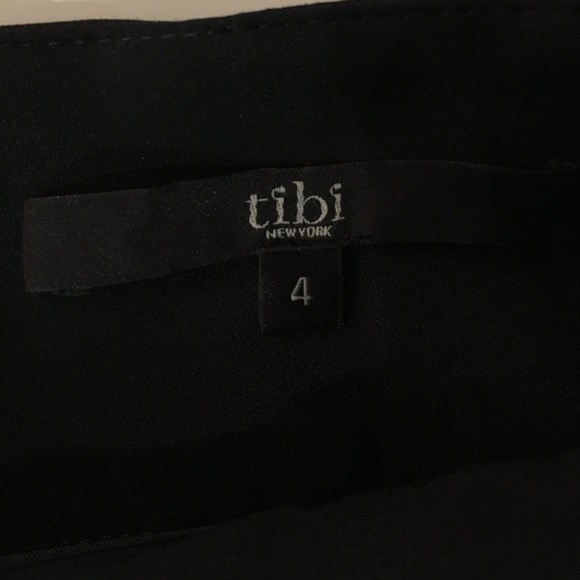 It was bought when I was pregnant it's too small. - Picture 7 of 7