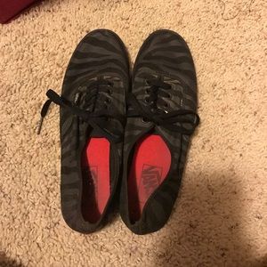 Zebra pattern black vans