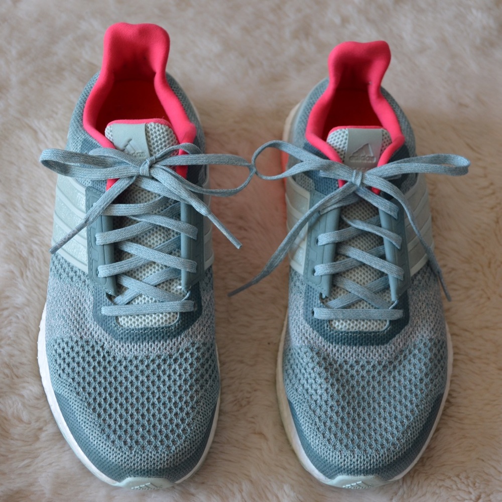 Adidas Ultra Boost Mint/Coral Size: 8