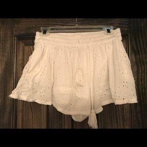 Free people off white eyelet lace shorts