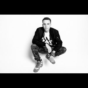 Meet your Posher, Victor