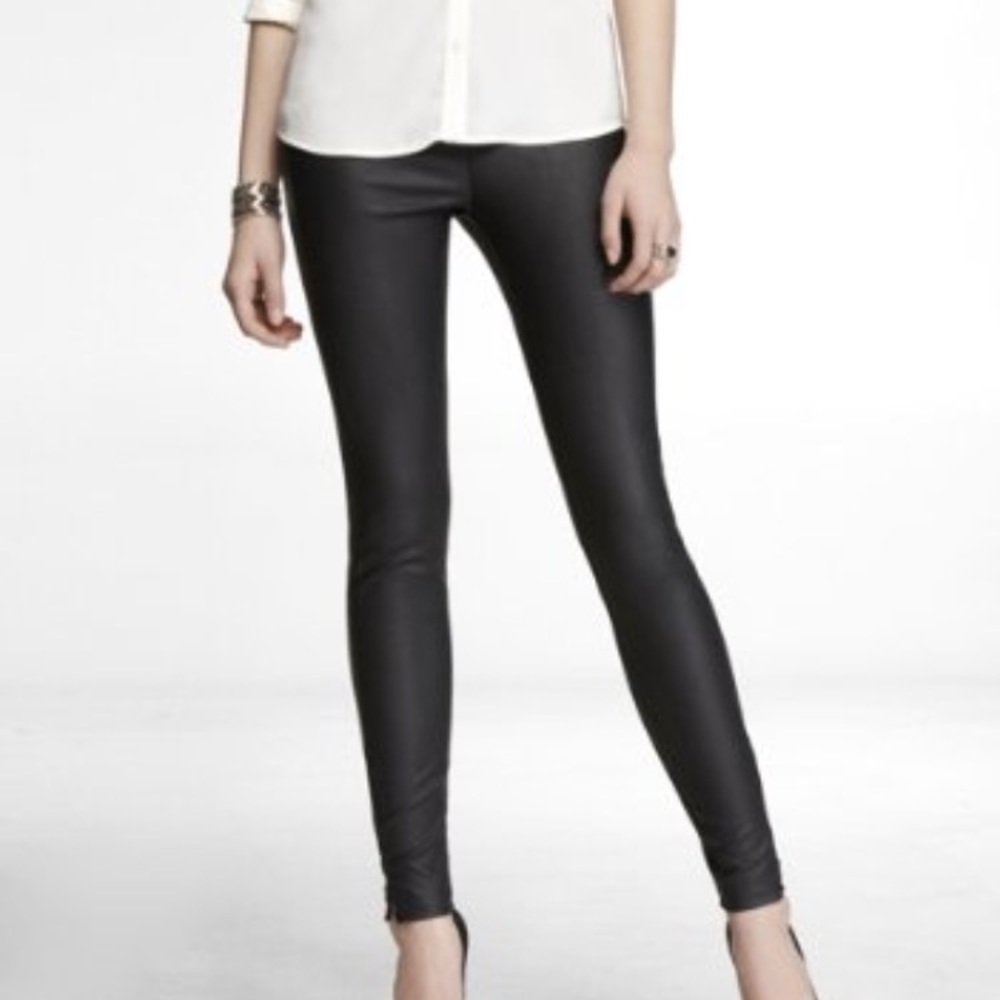 Express Leggings - Faux Leather - Black - Small