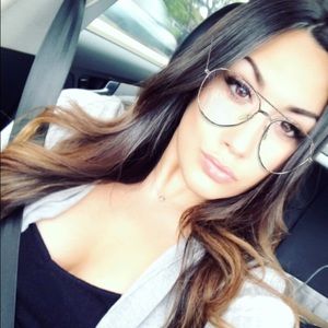 Meet your Posher, Micaela