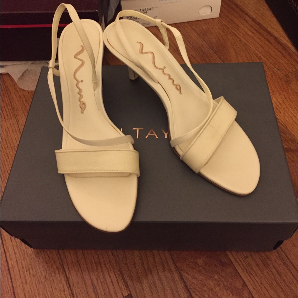 Nina Sandal
