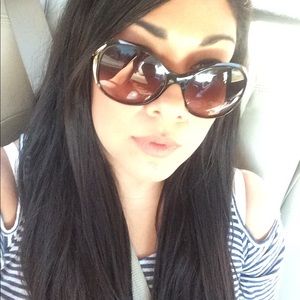 Meet your Posher, Sonia