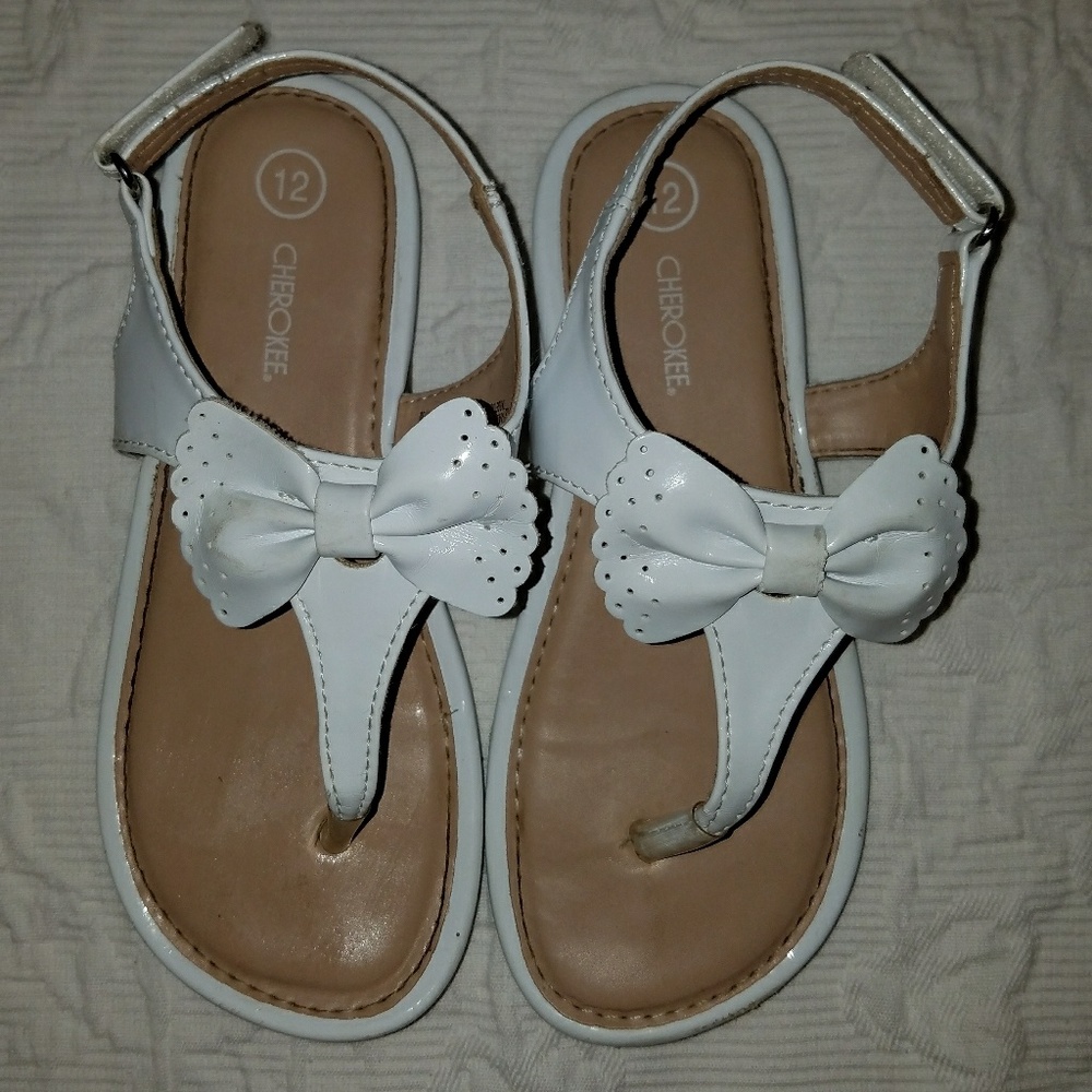 Lil Girls White Sandals
