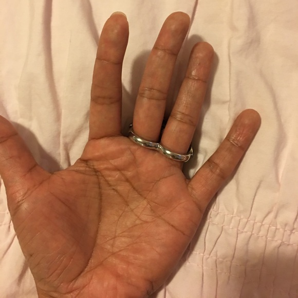 two fingers butterfly ring - Picture 3 of 4