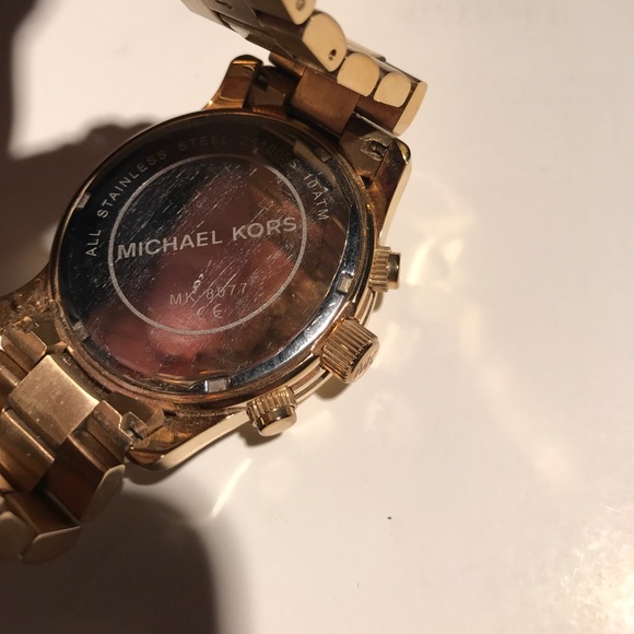 MICHAEL KORS Runway Oversized Gold-tone Watch - Picture 3 of 4