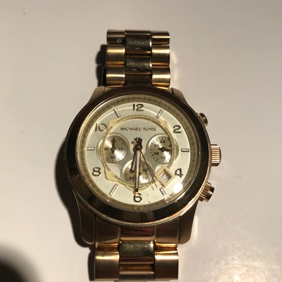 MICHAEL KORS Runway Oversized Gold-tone Watch - Picture 4 of 4