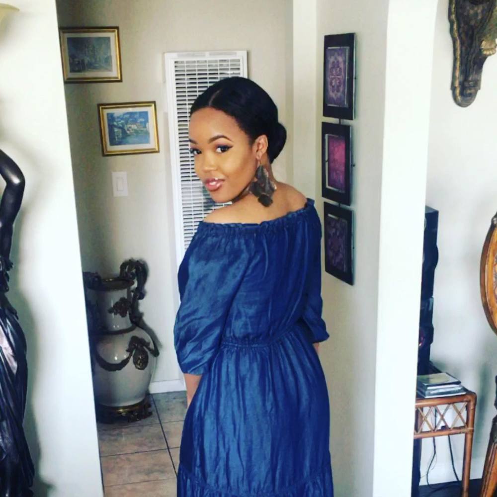 Meet your Posher, Christiana