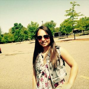 Meet your Posher, Yari